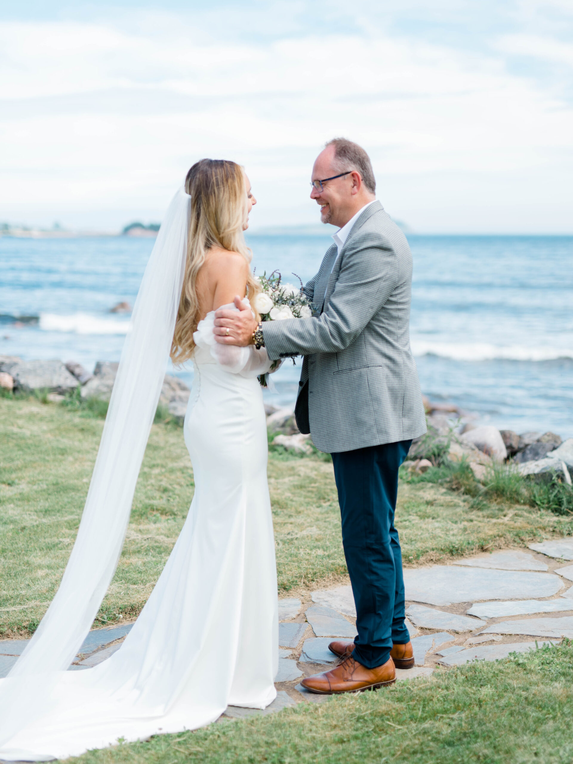 bride and dad